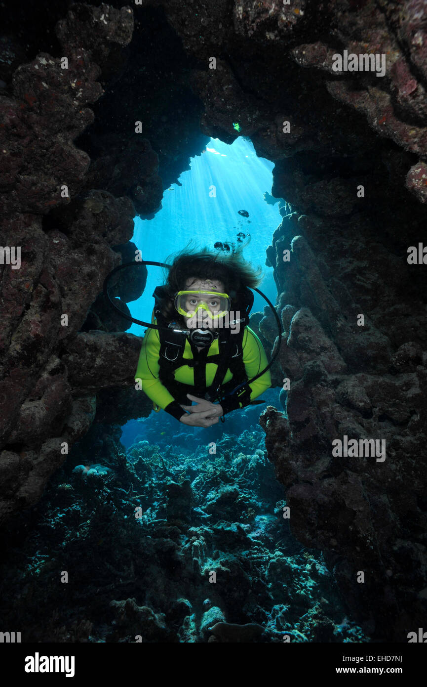 Cave diver hi-res stock photography and images - Alamy