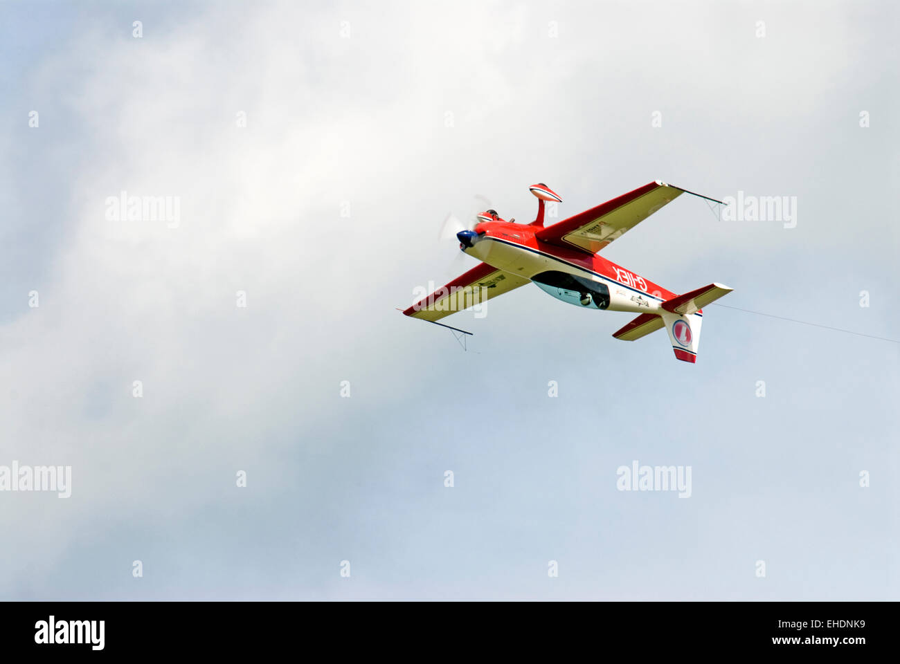 Upside down plane hi-res stock photography and images - Alamy