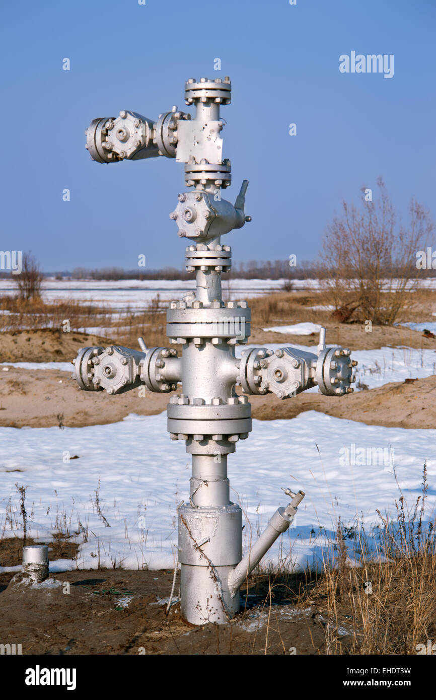 Wellhead hi-res stock photography and images - Alamy