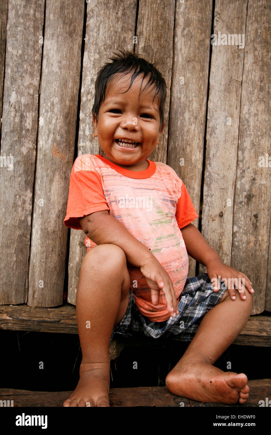 Matse kid. Buen Peru. Amazonas. Peru Stock Photo - Alamy