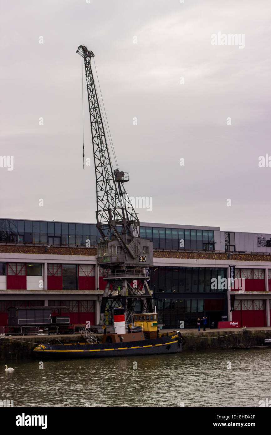 Bristol harbourside crane hi-res stock photography and images - Alamy