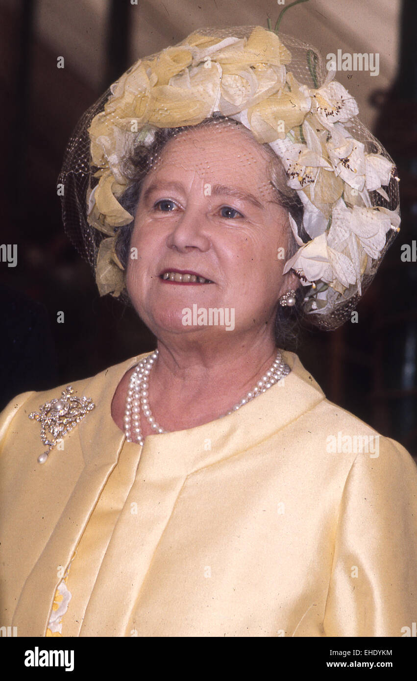 QUEEN ELIZABETH The Queen Mother (1900-2002) in 1972 Stock Photo