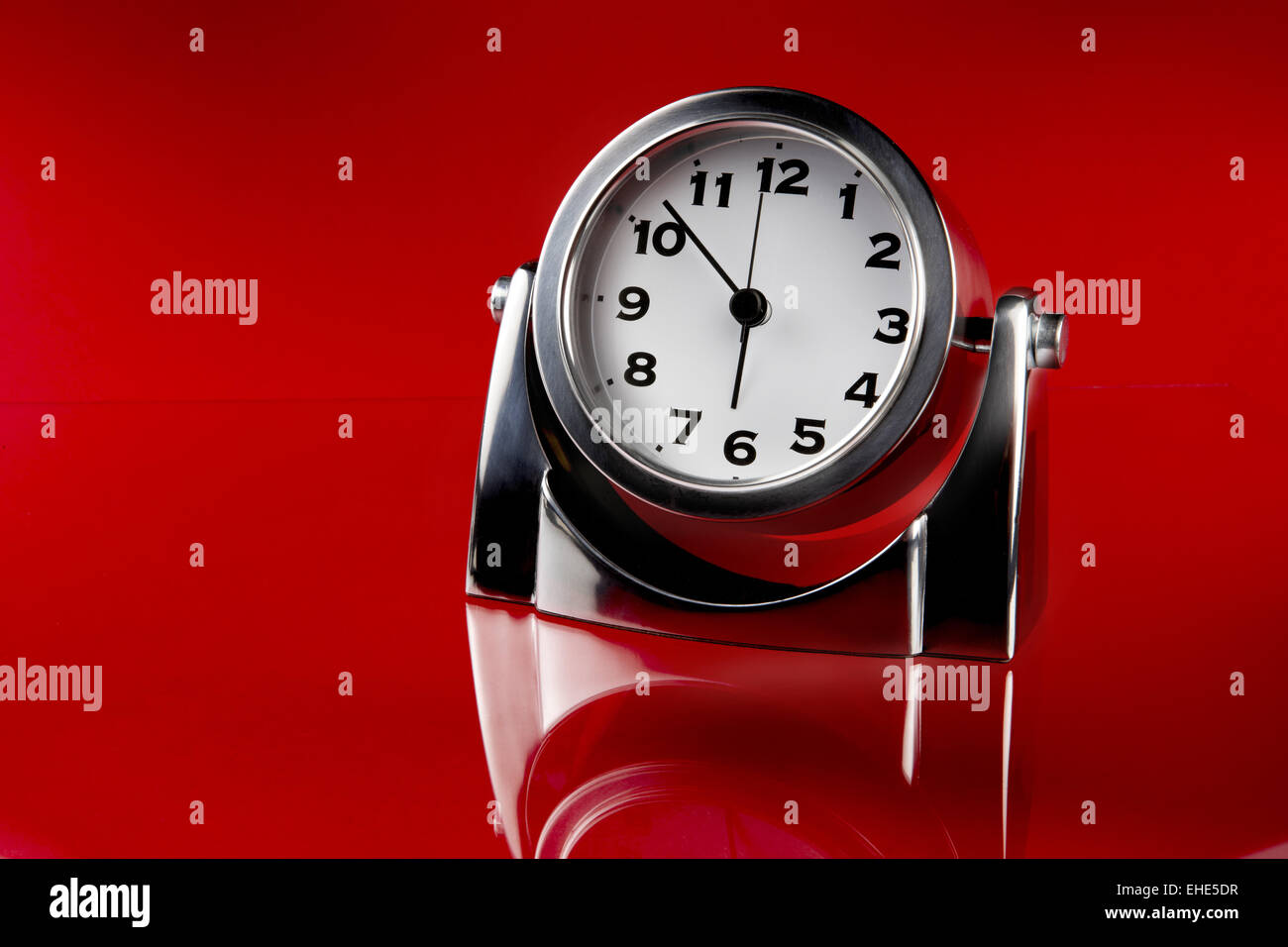 Desk clock hi-res stock photography and images - Alamy