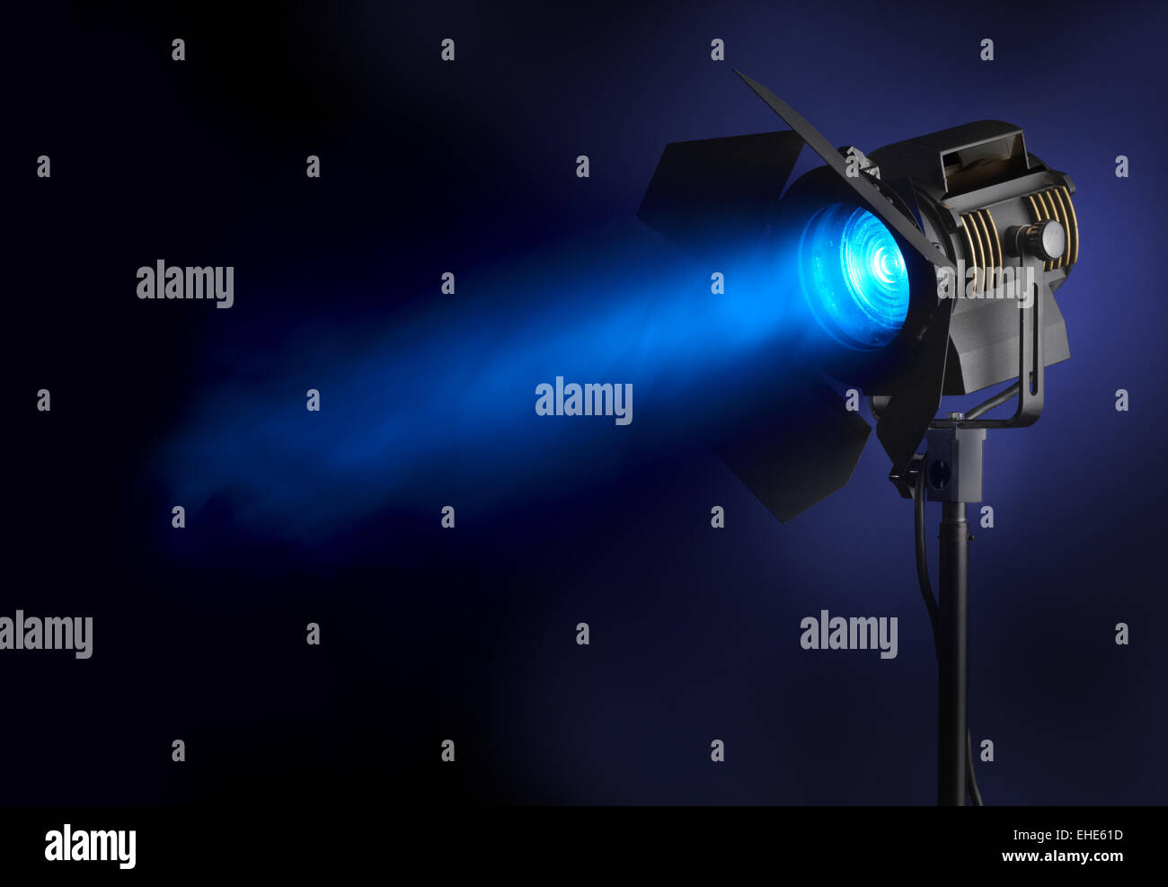 Stage white smoke spotlight hi-res stock photography and images - Alamy