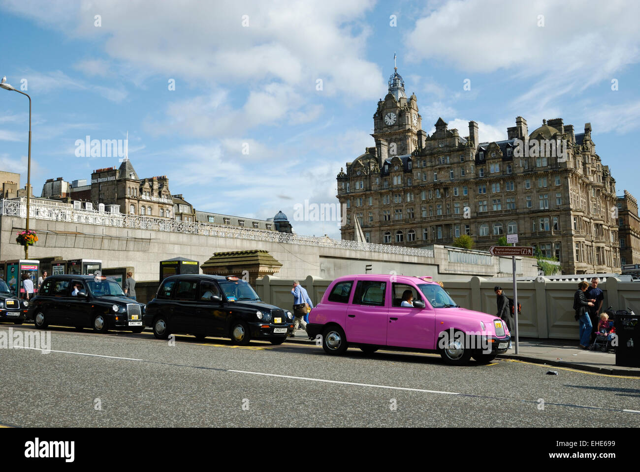 Taxi edinburgh scotland High Resolution Stock Photography and Images Alamy