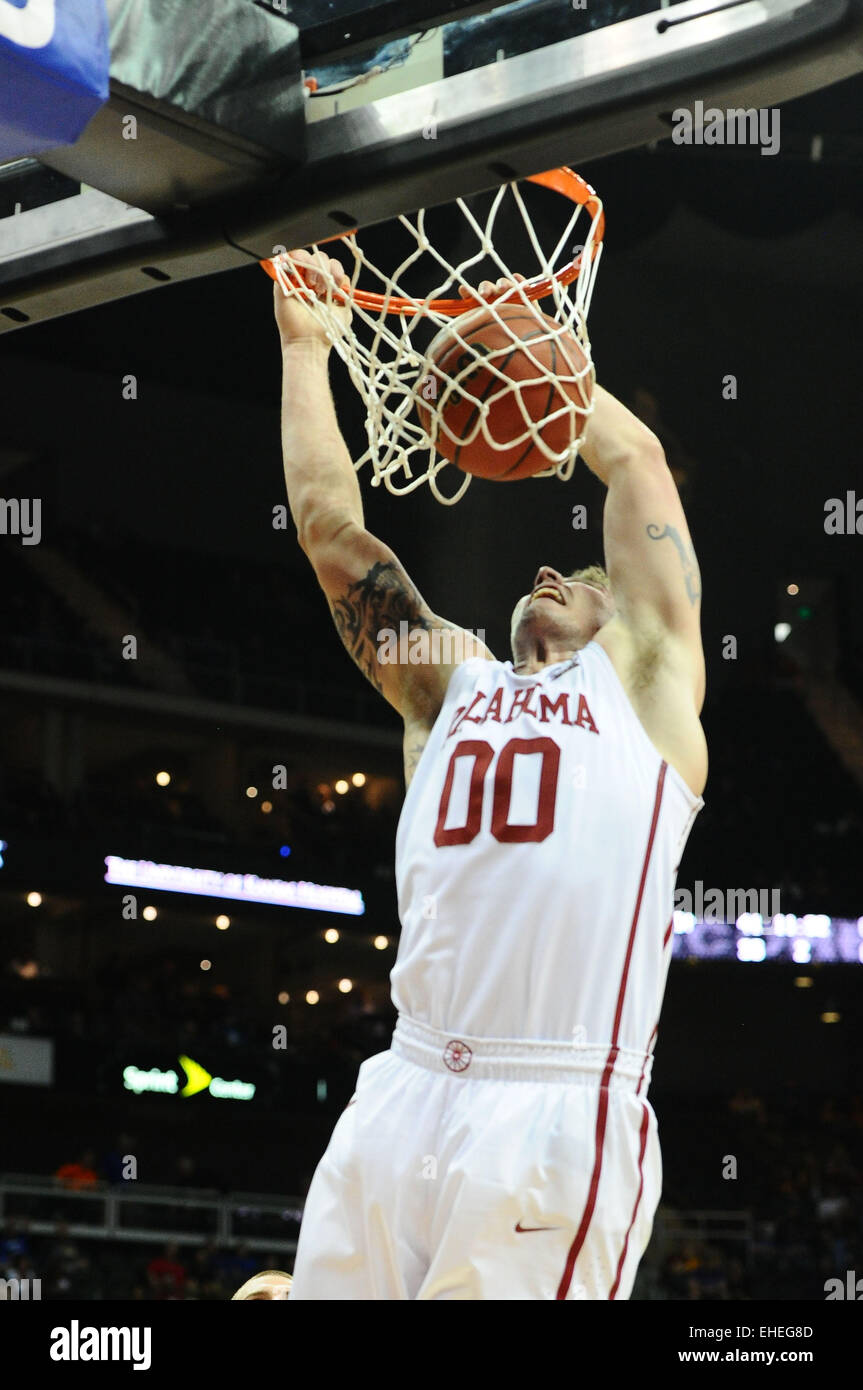 Oklahoma sooners forward ryan spangler 00 hires stock photography and