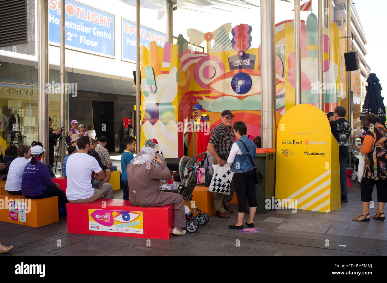 Adelaide Australia. 13th March 2015. The Adelaide fringe festival which is held in february and march is the largest arts festival in the Southern Hemisphere hosted in the city of Adelaide featuring more than 4000 artists from around Australia and the world Credit:  amer ghazzal/Alamy Live News Stock Photo