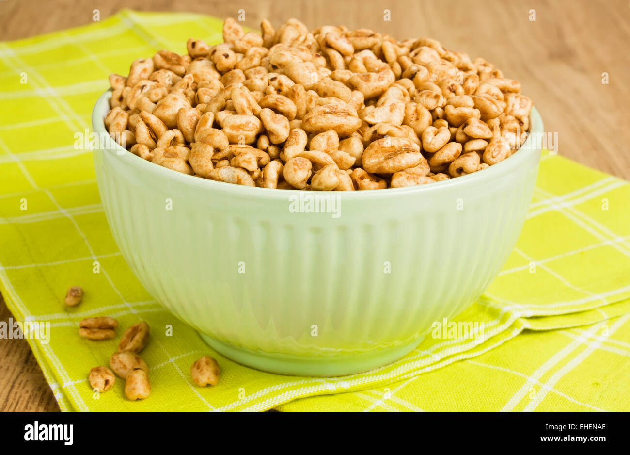 Sweet popped wheat grains Stock Photo - Alamy