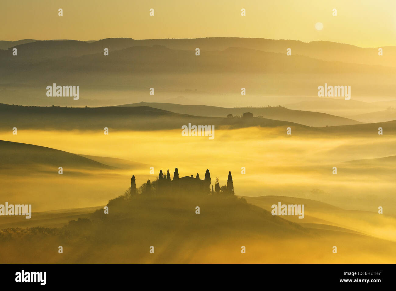 sun rays, Val d'Orcia, Tuscany, Italy Stock Photo - Alamy