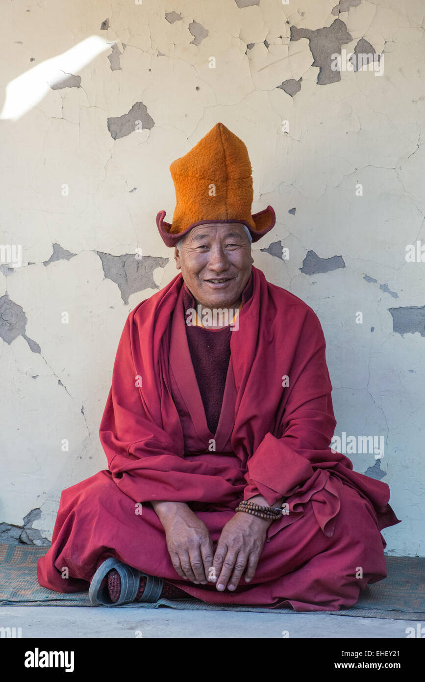 Buddhist monk isolated hi-res stock photography and images - Alamy