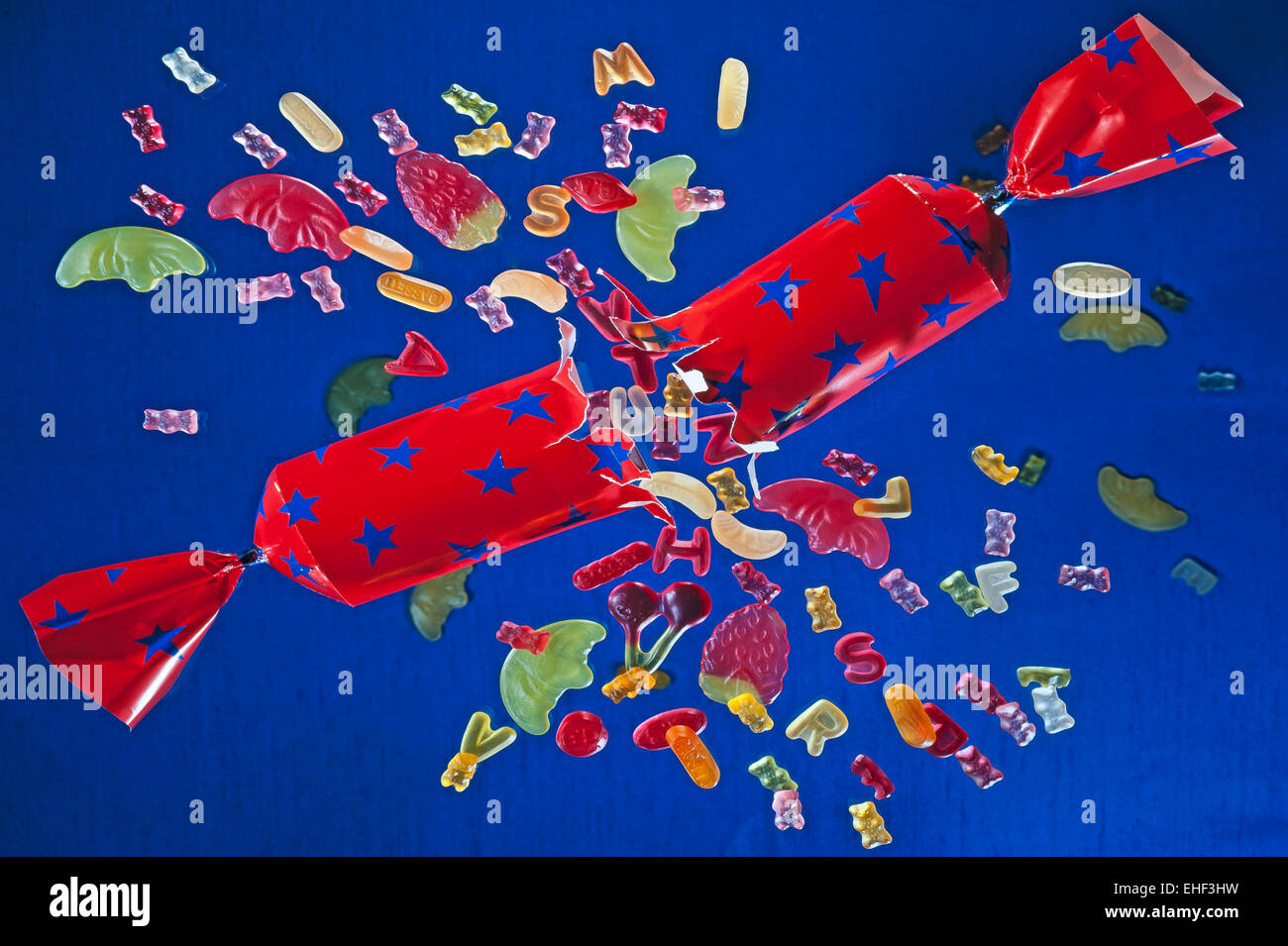 Cracker bursting hires stock photography and images Alamy