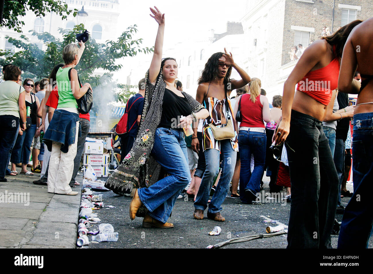 Girls dancing notting hill carnival hi-res stock photography and images ...