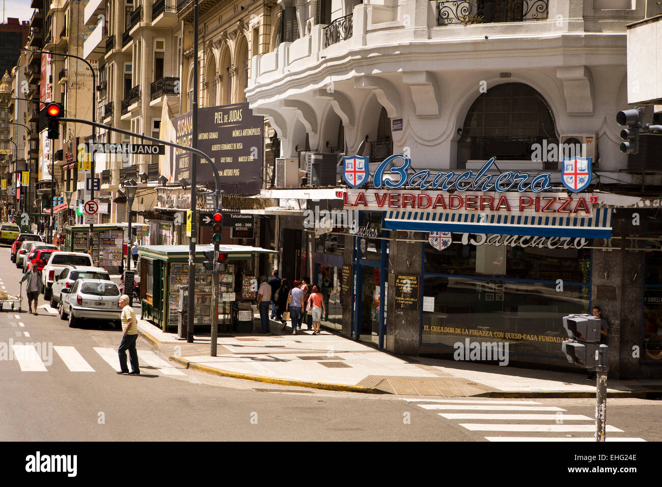 Argentina, Buenos Aires, Talcahuano, Banchero, Le Verdadera street corner pizza restuarant Stock Photo