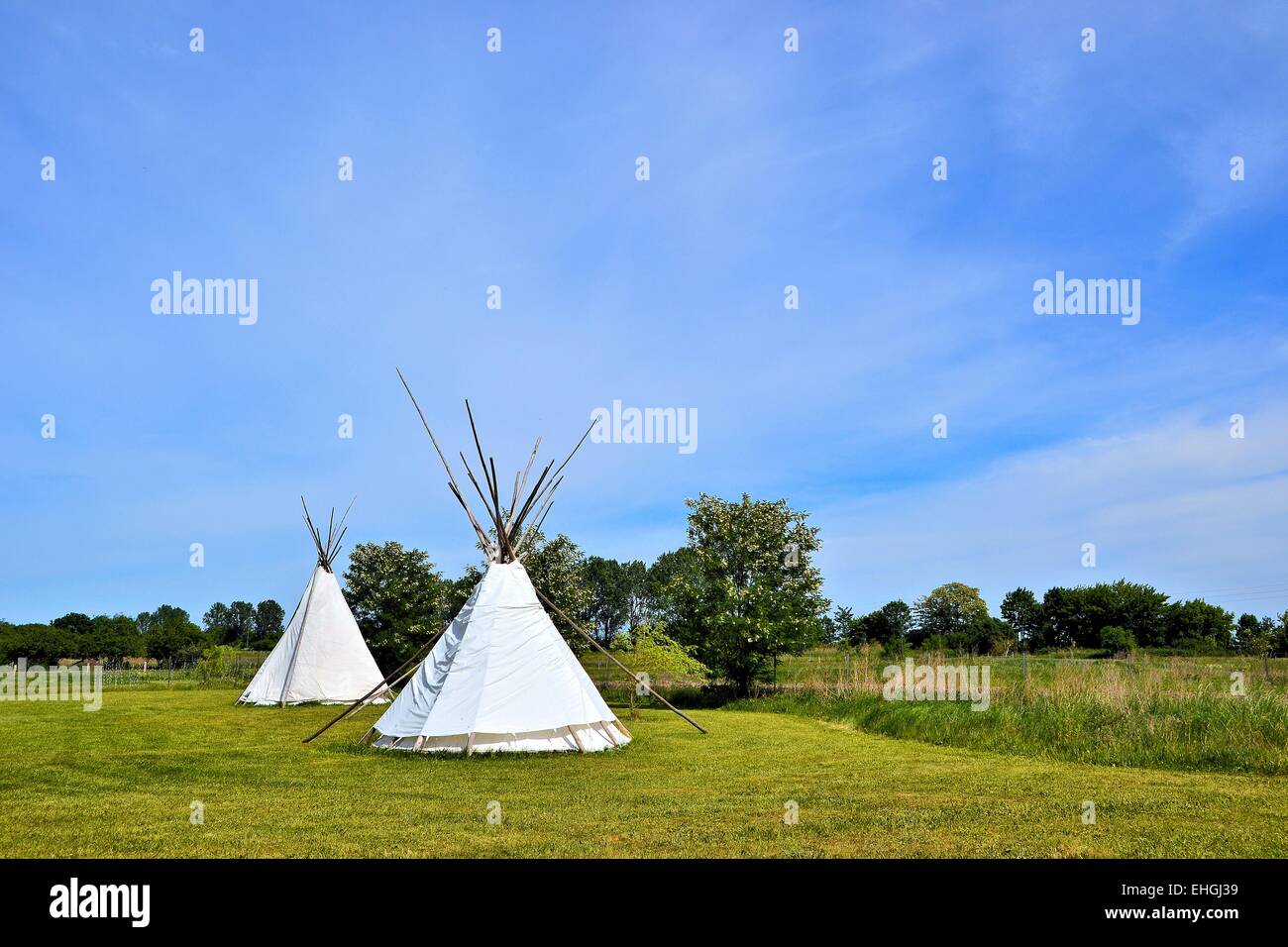 Indianer tipi tipi zelt hi-res stock photography and images - Alamy