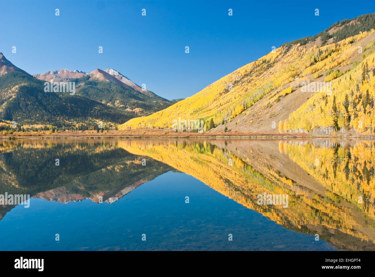 Crystal lake hi-res stock photography and images - Alamy