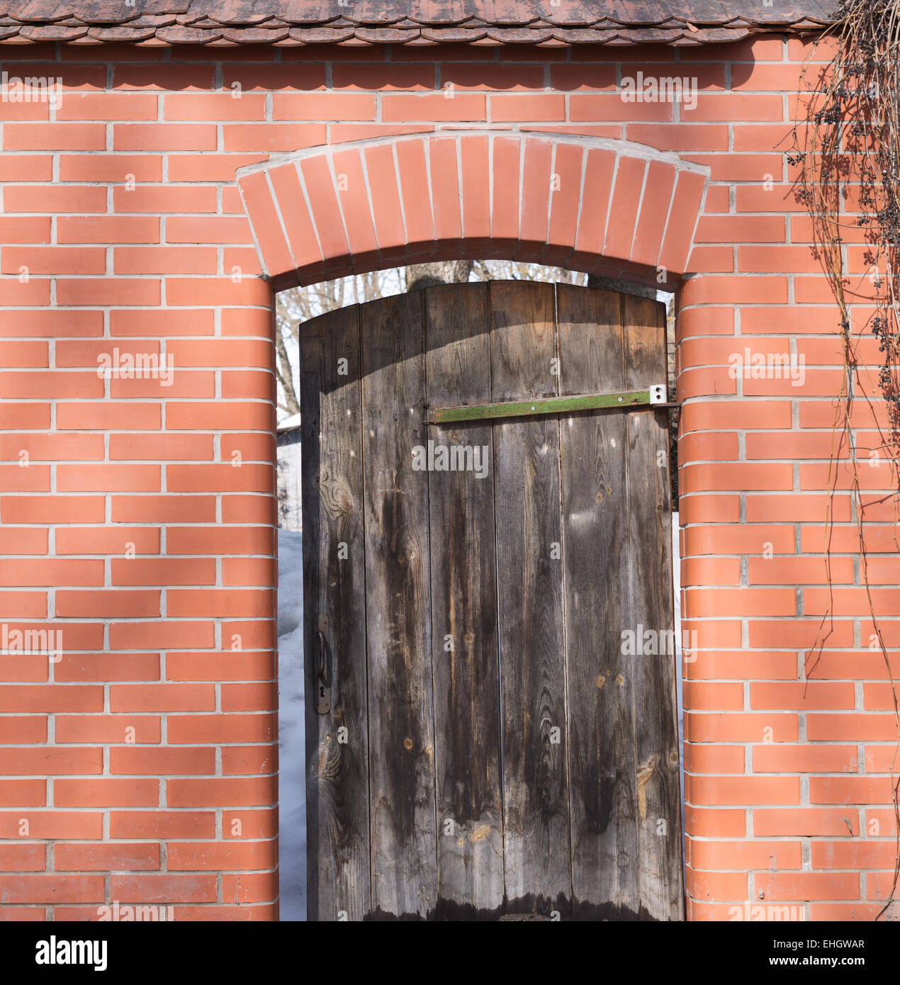 Garden red wooden house hi-res stock photography and images - Alamy