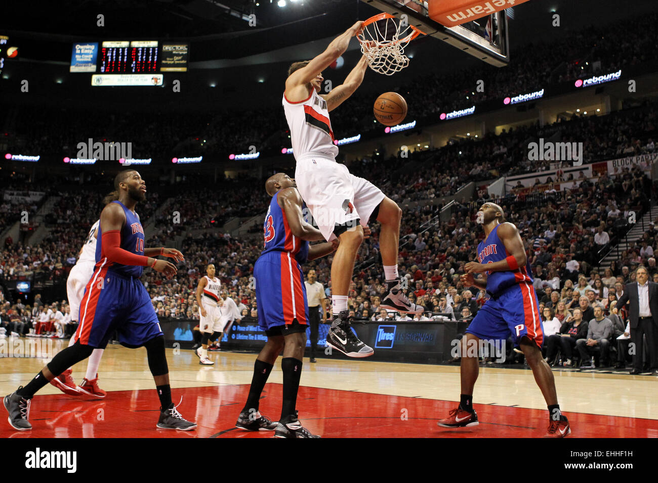 Meyers sales leonard dunk