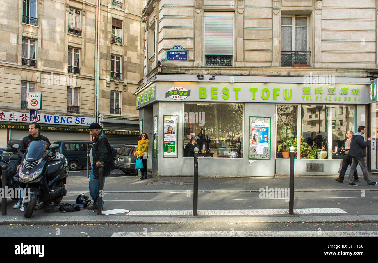 Paris, France, Chinese People, Prostitues, Street Wlakers, in Chinatown,  Street Scenes, Belleville District, sex work europe Stock Photo - Alamy