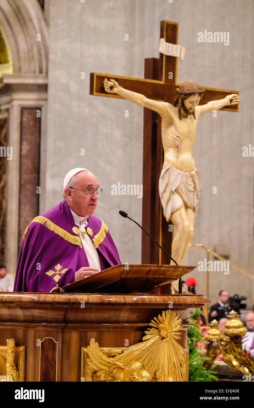 Vatican City St Peter's Basilica 13th March 2015. Pope Francis Celebration of Penance, and announcement Holy Year 2015-2016 Credit:  Realy Easy Star/Alamy Live News Stock Photo