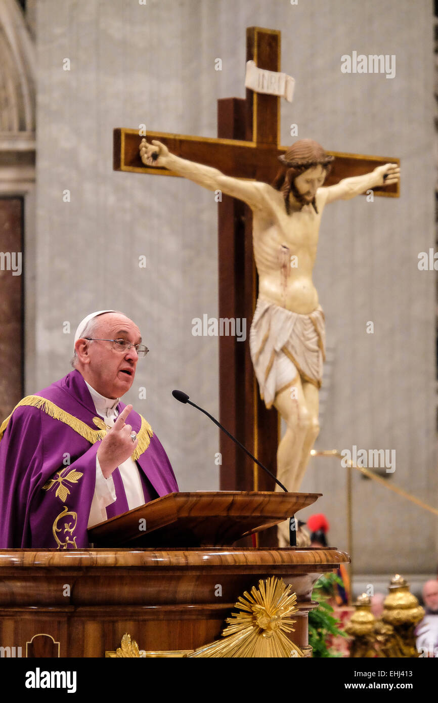 Vatican City St Peter's Basilica 13th March 2015. Pope Francis Celebration of Penance, and announcement Holy Year 2015-2016 Credit:  Realy Easy Star/Alamy Live News Stock Photo