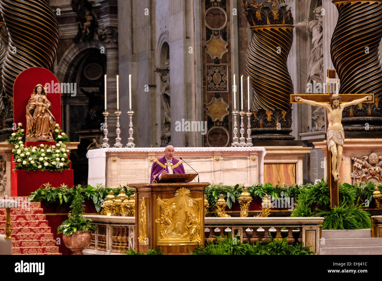 Vatican City St Peter's Basilica 13th March 2015. Pope Francis Celebration of Penance, and announcement Holy Year 2015-2016 Credit:  Realy Easy Star/Alamy Live News Stock Photo