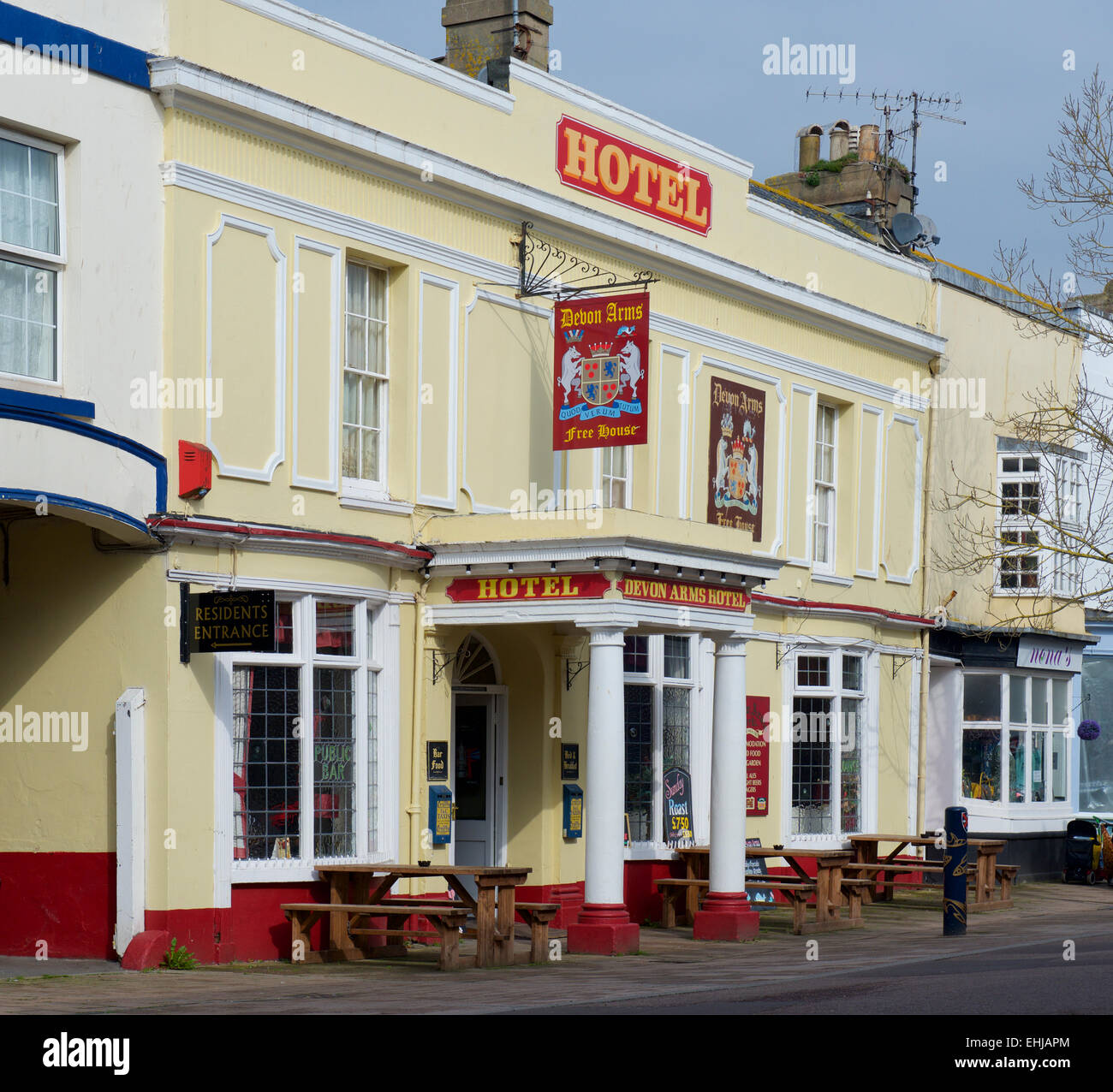 Teignmouth pub hires stock photography and images Alamy