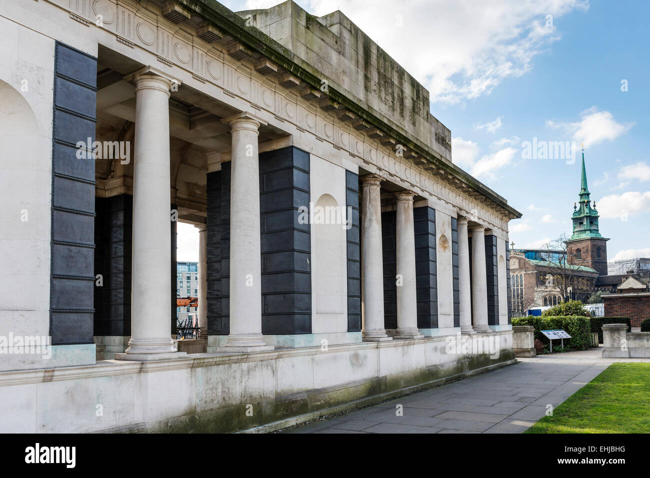 The Tower Hill Memorial is a Commonwealth War Graves Commission war memorial in Trinity Square Gardens, London Stock Photo