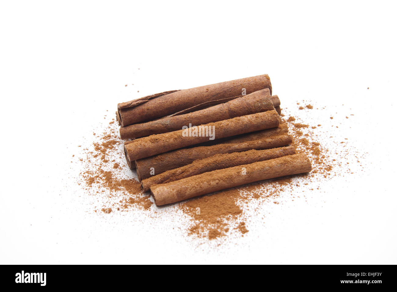 Cinnamon sticks with powder Stock Photo Alamy