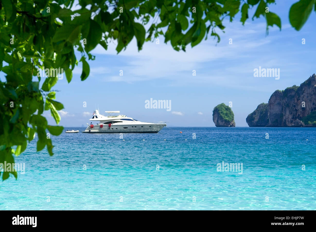 White motor yacht Stock Photo - Alamy