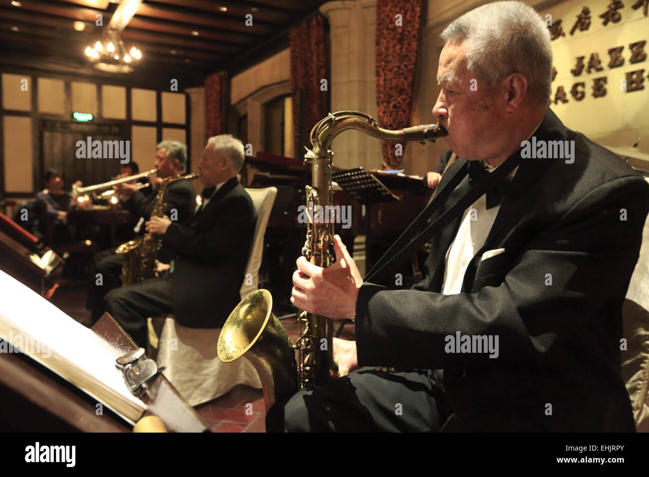 Old Jazz Band performing in Fairmont Peace Hotel. Shanghai China Stock Photo