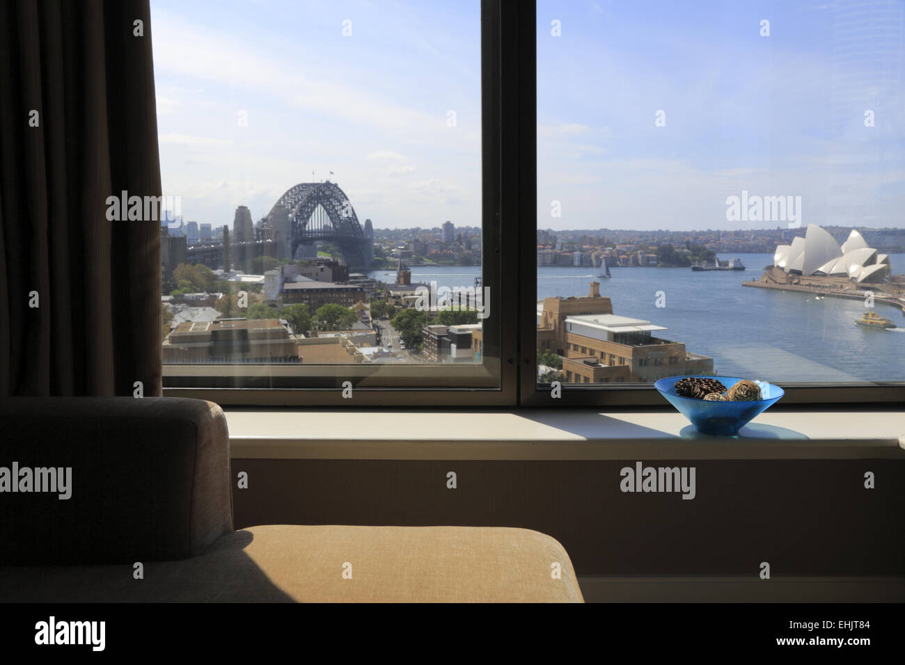 Guest room with the view of Sydney Harbour Bridge and Sydney Opera House in Four Seasons Hotel, Sydney Australia Stock Photo