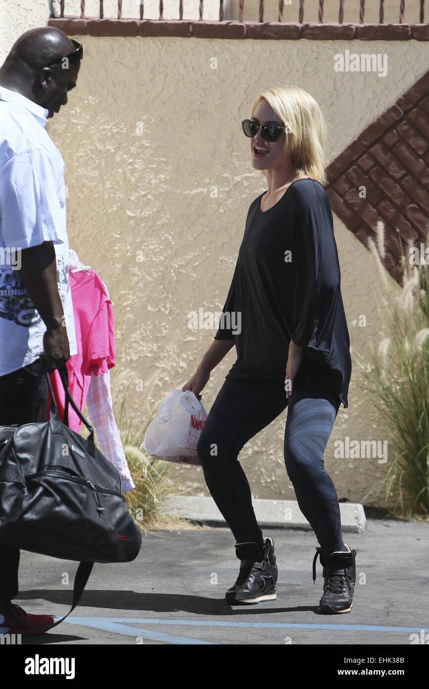 Peta Murgatroyd seen arriving at a dance studio, where she performs a