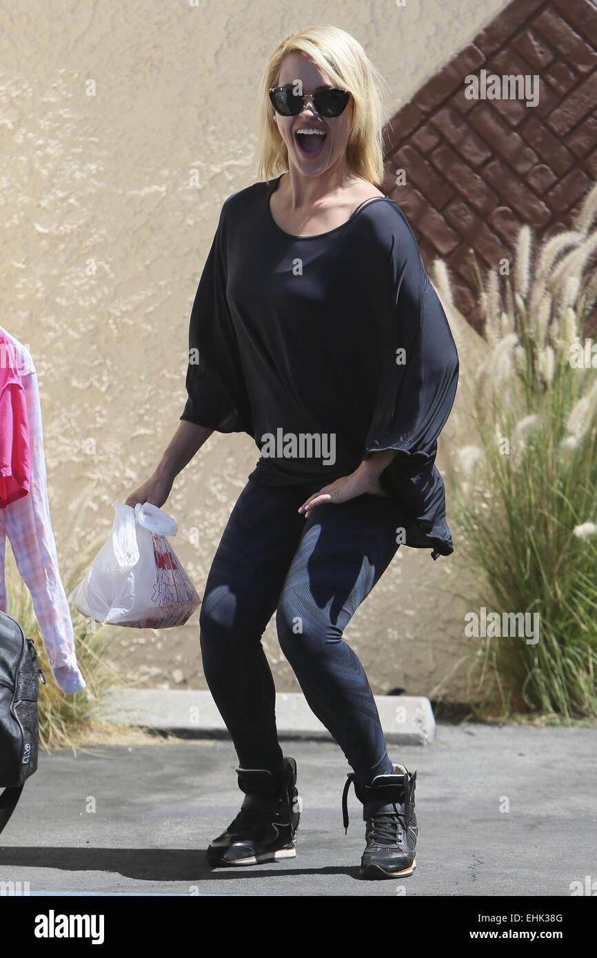 Peta Murgatroyd seen arriving at a dance studio, where she performs a