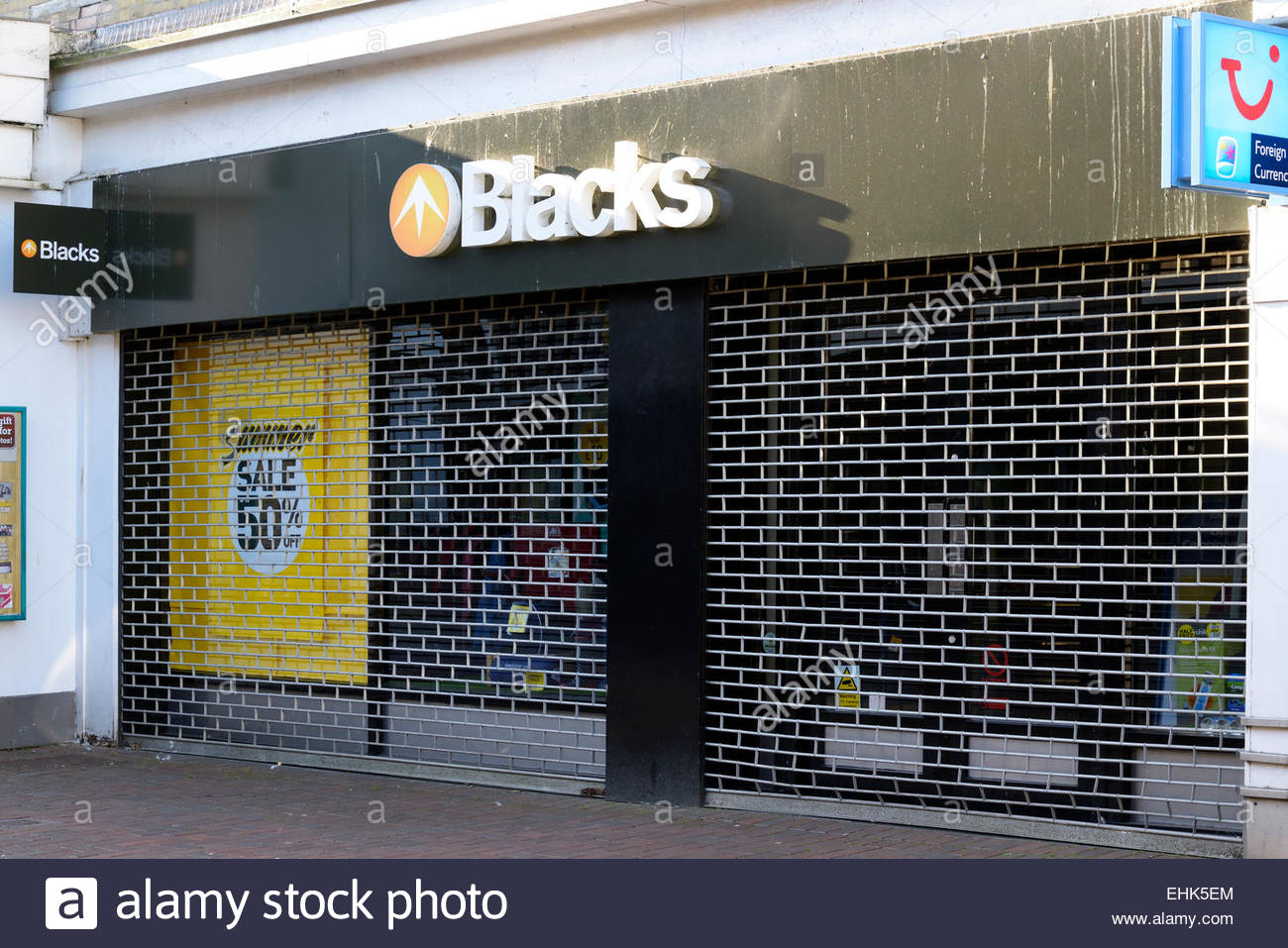 Shop Store Metal Shutters High Resolution Stock Photography and Images Alamy