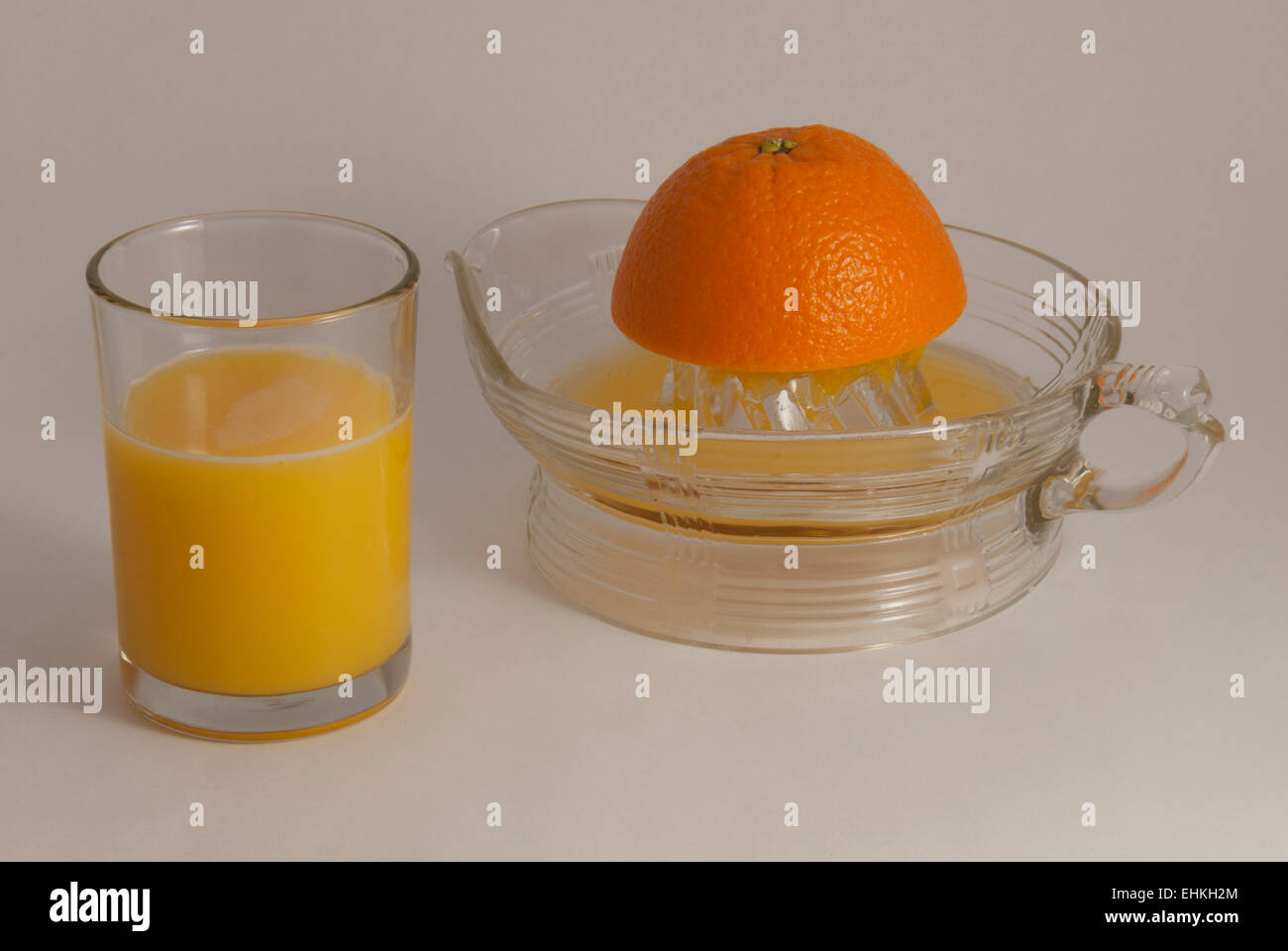 Oranges To Orange Juice The Whole Fruit To Homemade Juice Stock Photo Alamy Oranges To Orange Juice The Whole Fruit To Homemade Juice Stock Photo Alamy