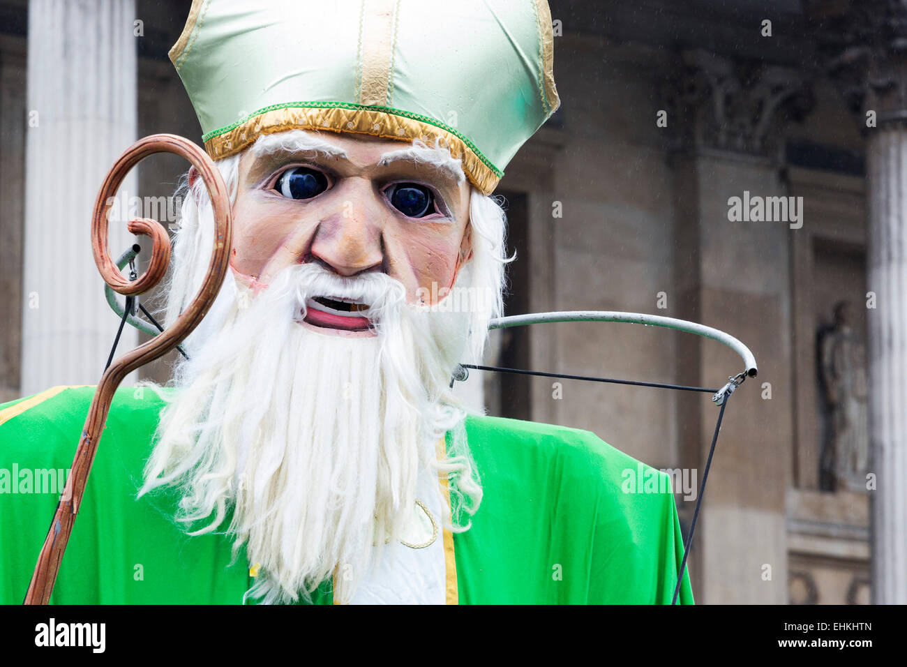 Giant puppet london hires stock photography and images Alamy
