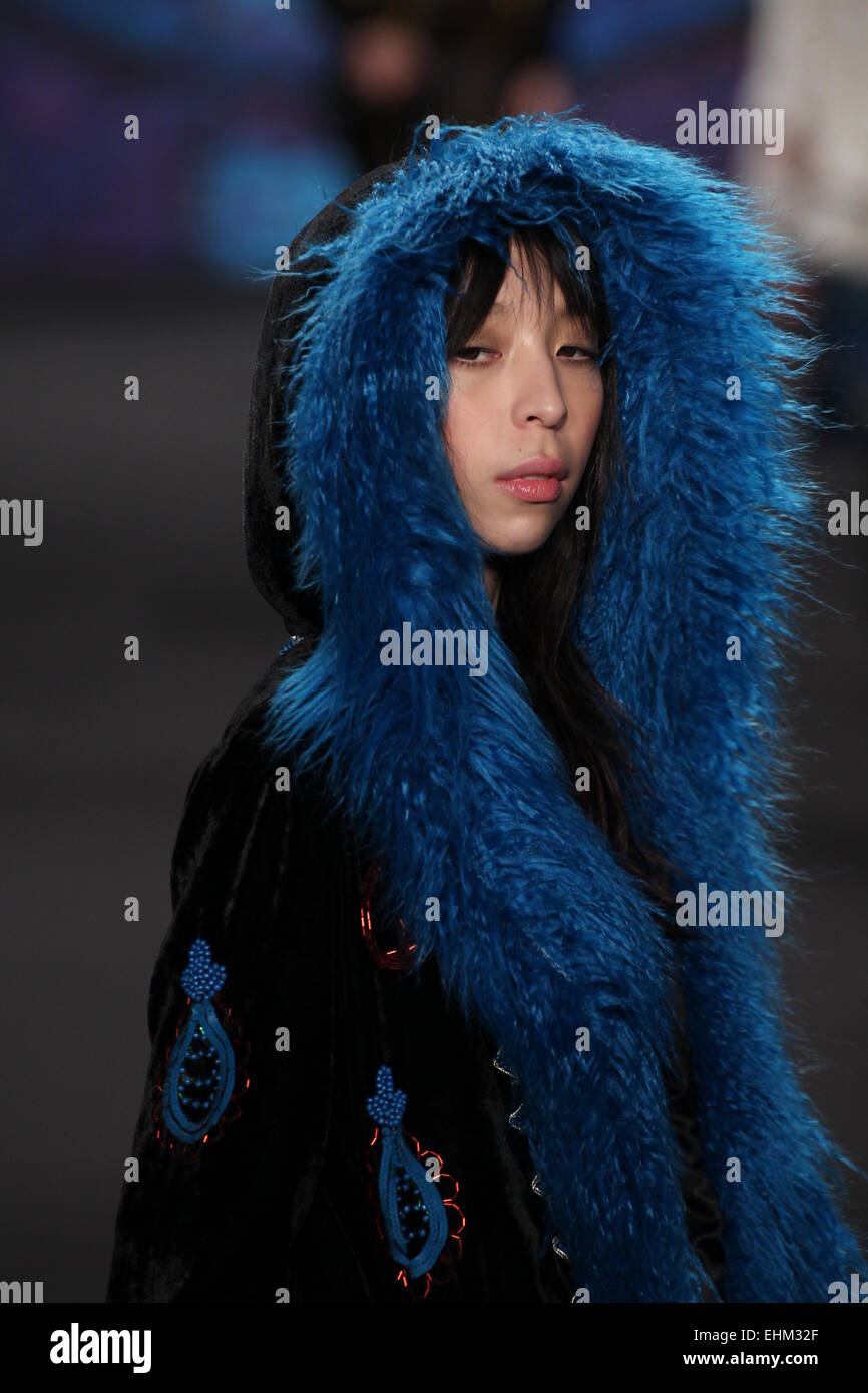 Mongolian beautiful women hi-res stock photography and images - Alamy