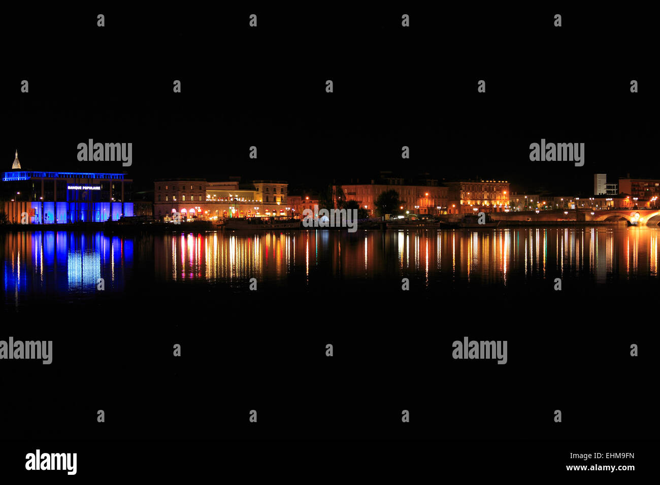 Night view of The Pont de pierre (Stone Bridge) (1819-1822), Bordeaux, France Stock Photo