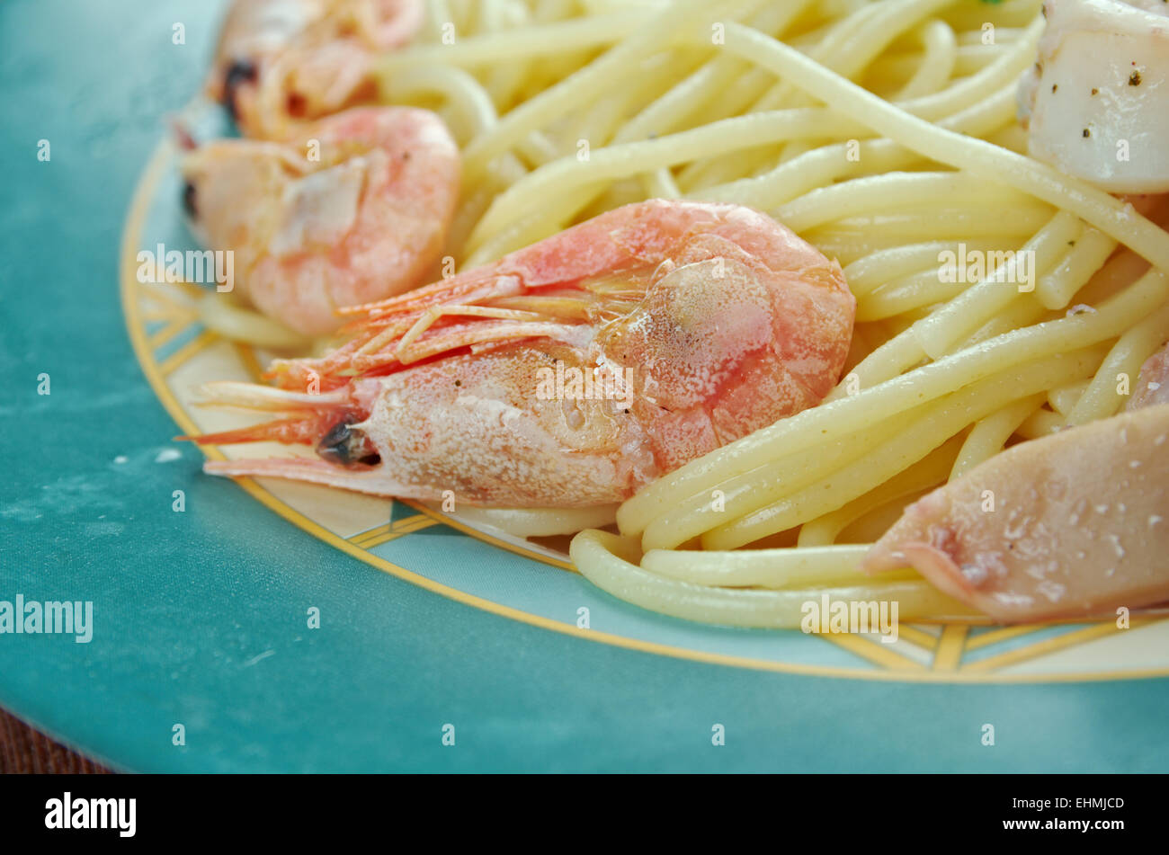 Spaghetti ai frutti di mare - italian pasta spaghetti with  seafood Stock Photo