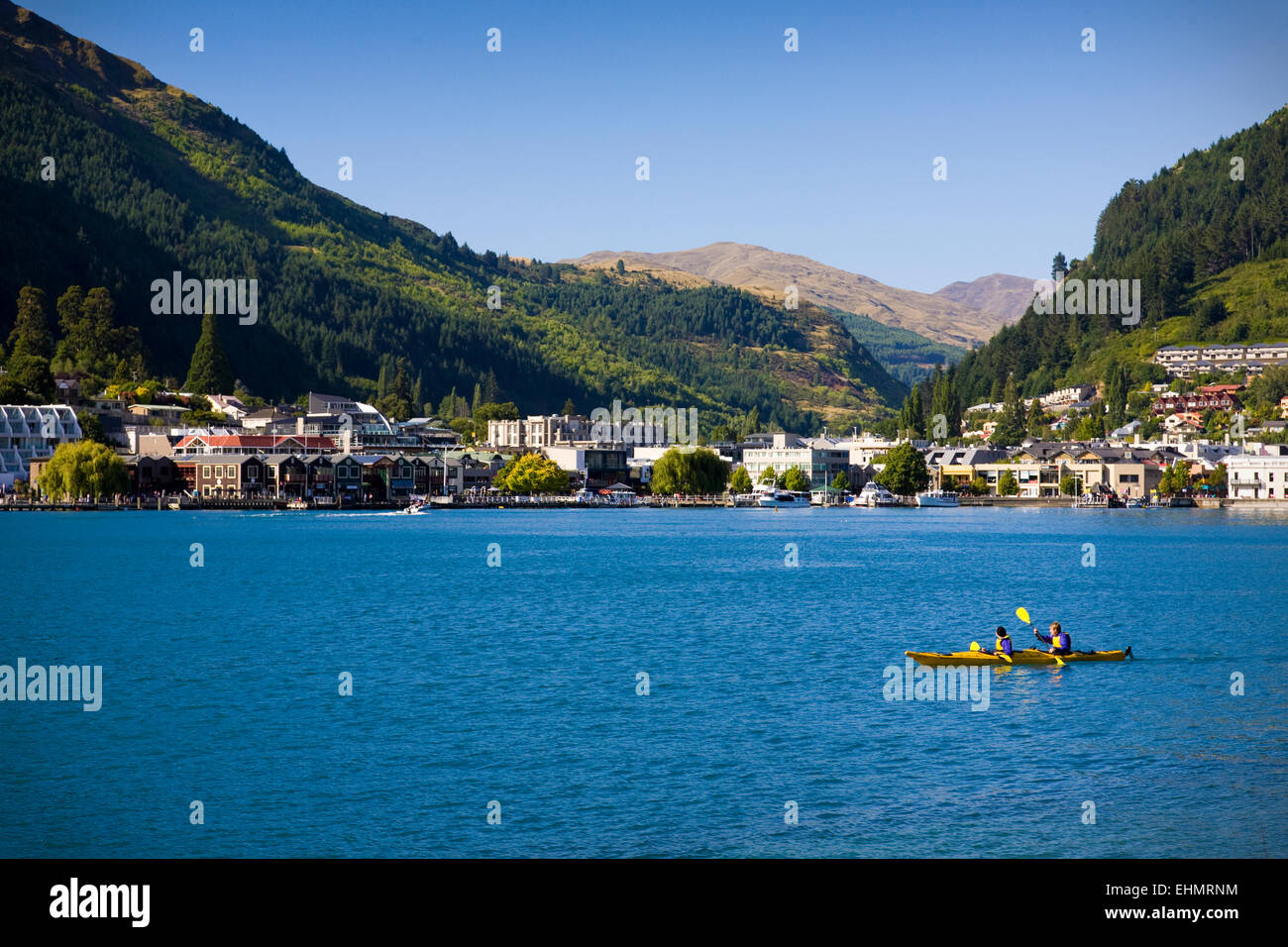 A view of Queenstown and Lake Wakatipu on New Zealand's south island ...