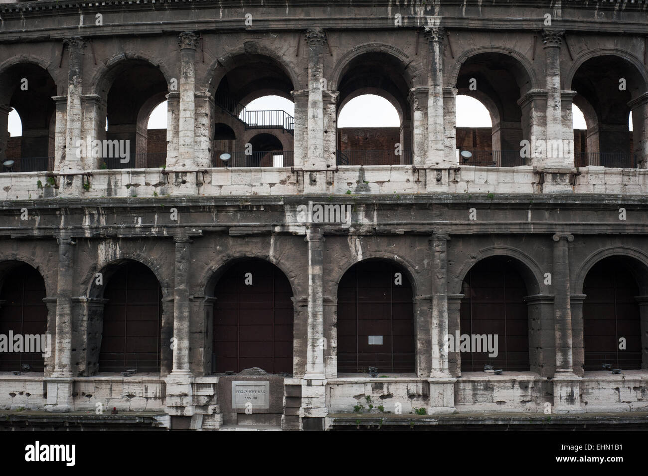 Colosseo flavian amphitheatre hi-res stock photography and images - Alamy