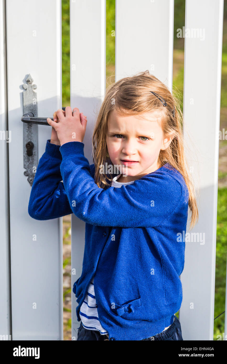 5 6 year old girl hi-res stock photography and images - Alamy