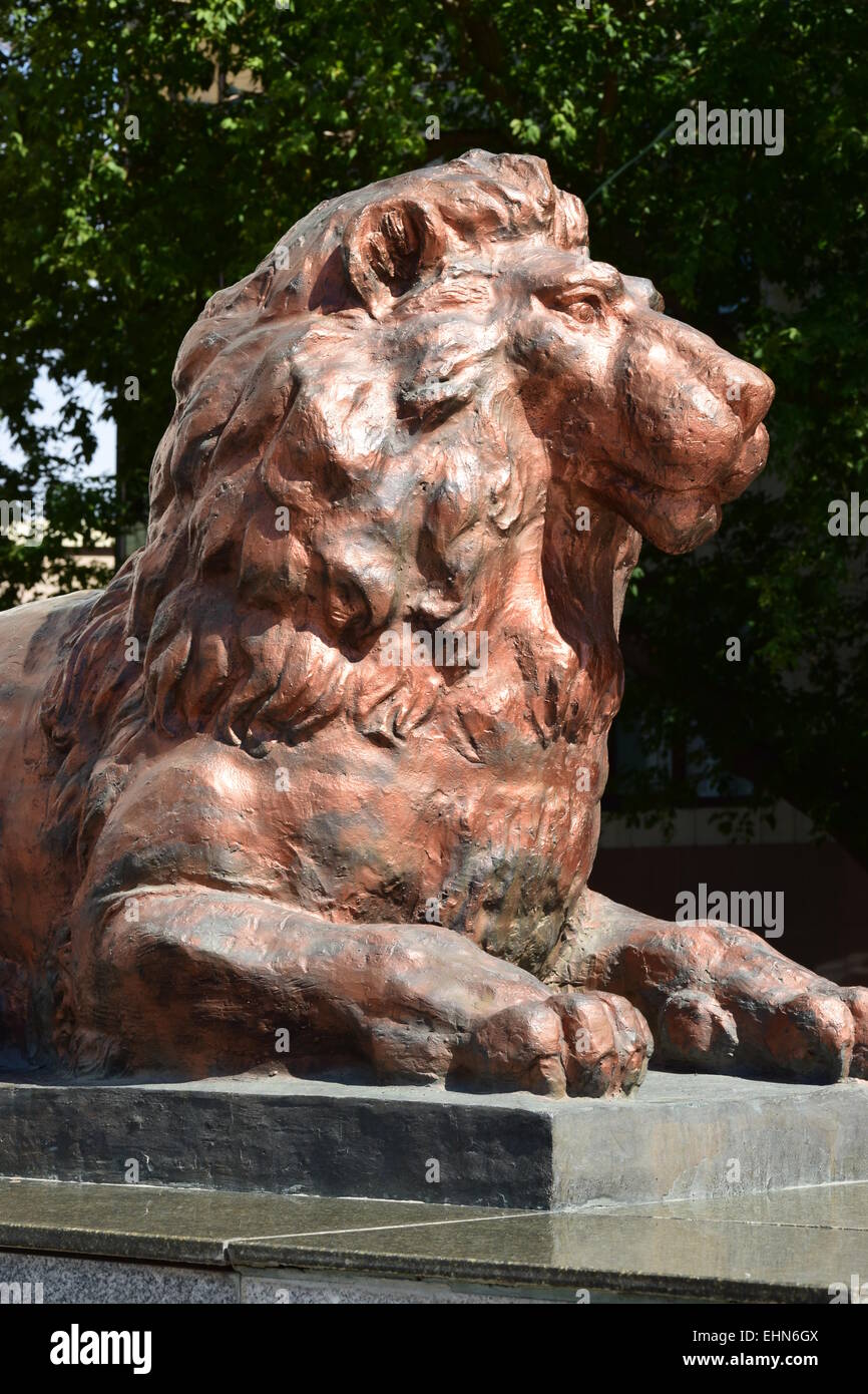 Photo of lion sculpture hi-res stock photography and images - Alamy