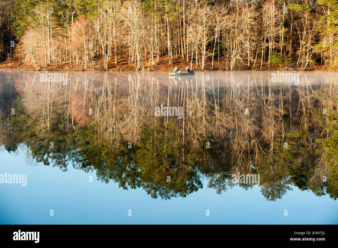 Hand grabbing fish hires stock photography and images Alamy