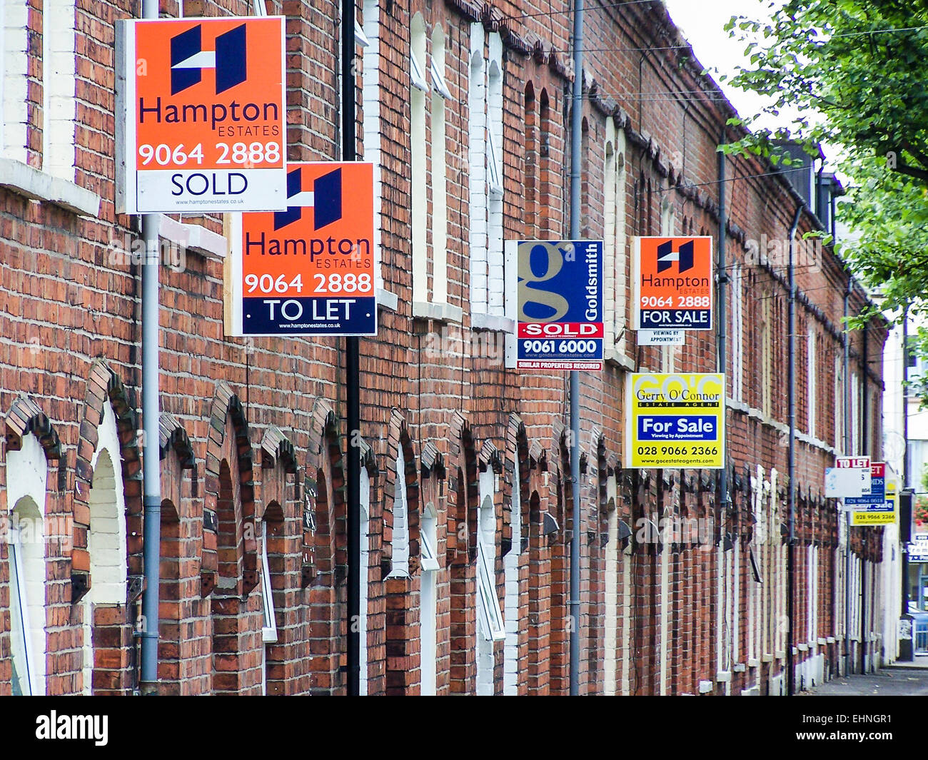 Northern ireland estate agents sign hires stock photography and images