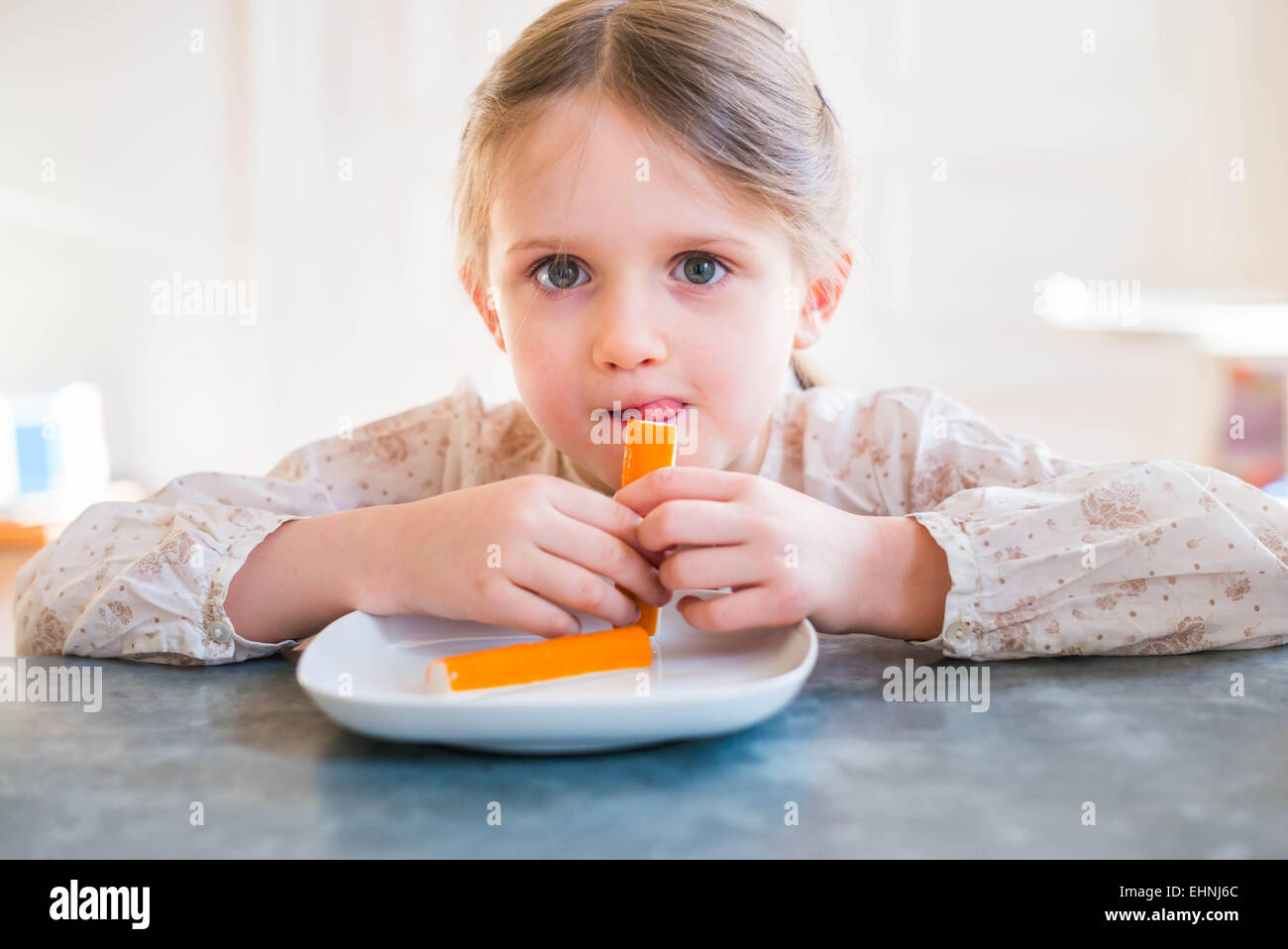 Child Eating Vegetable Hi res Stock Photography And Images Alamy child-eating-vegetable-hi-res-stock-photography-and-images-alamy