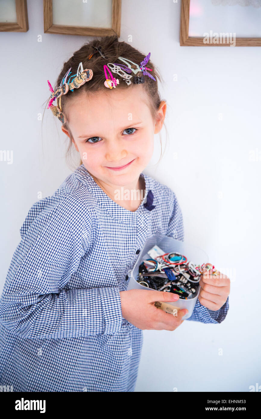 6 year old girl smiling hi-res stock photography and images - Alamy