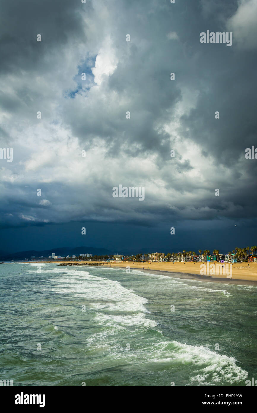View of the Pacific Ocean and beach in Venice Beach, Los Angeles ...