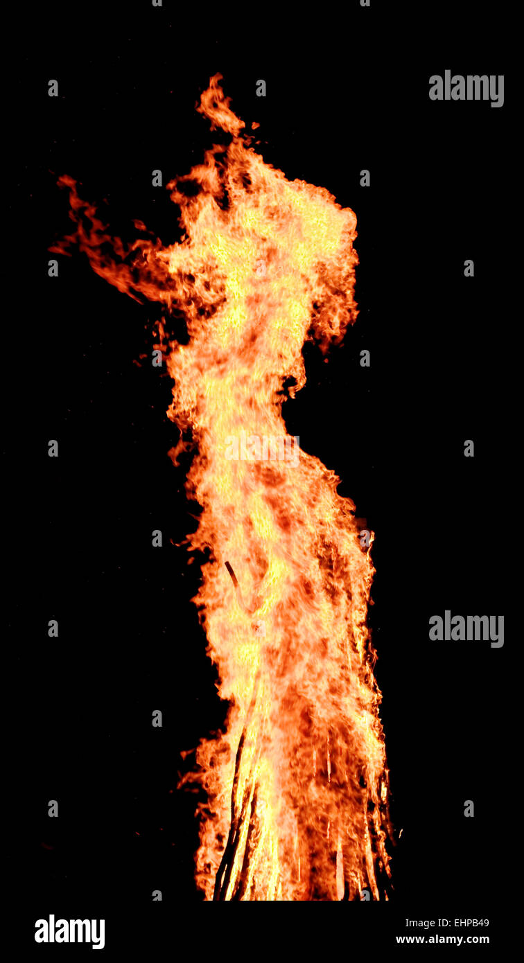 Wood fire on black hi-res stock photography and images - Alamy