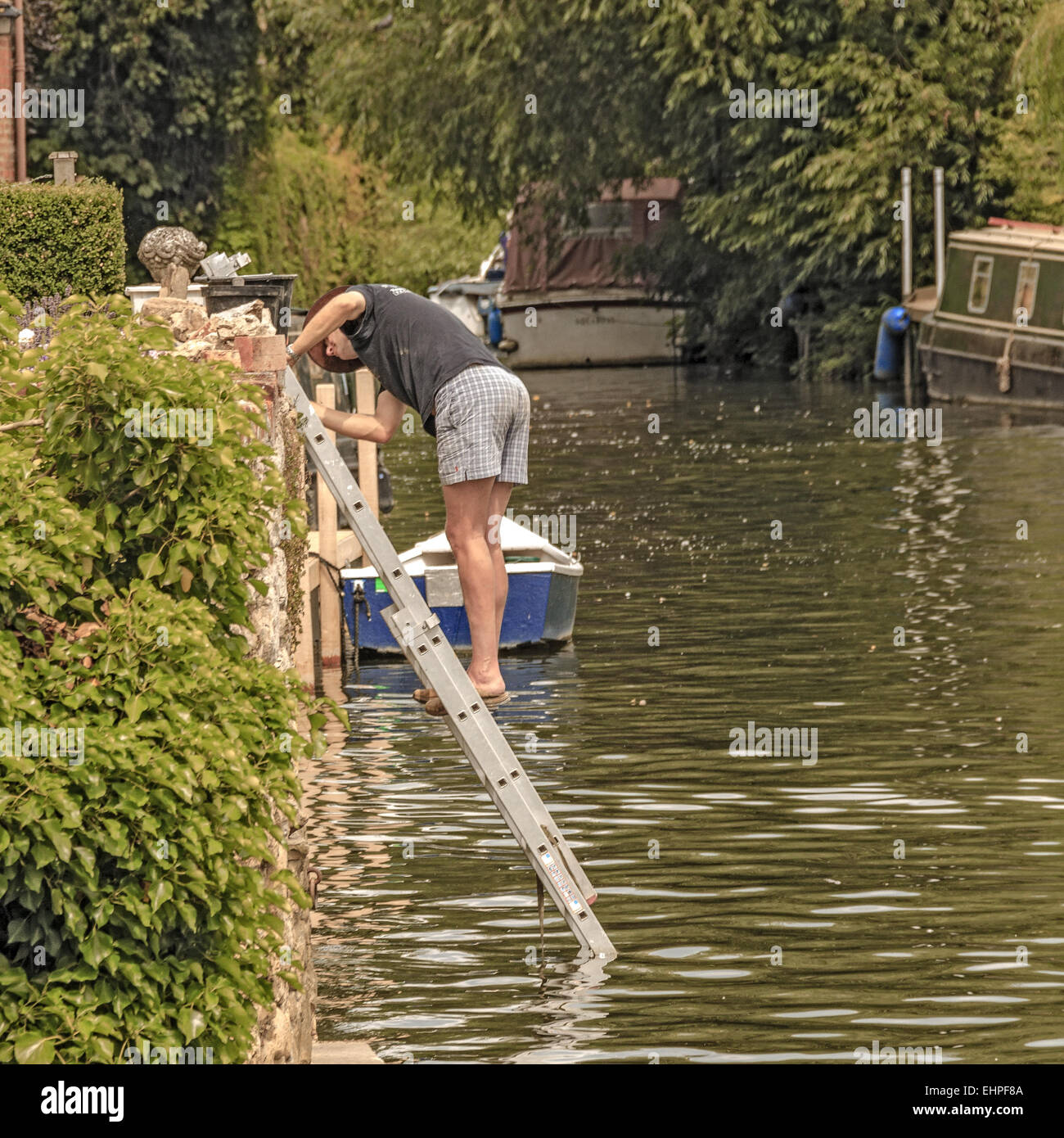Painting house uk hires stock photography and images Alamy